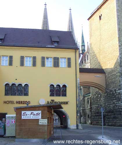 Döner Kebap Stand in der Nähe des Dom Regensburg